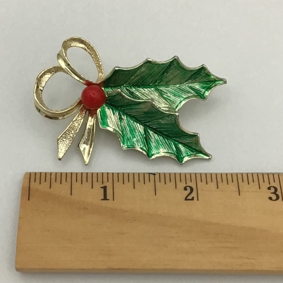 Vintage Signed Gerry's Holiday Holly Winter Brooch Pin - Picture 2 of 13